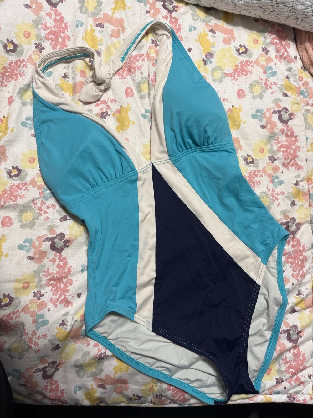 Vince Camuto Women’s Halter one-Piece Swimsuit in Turquoise, Navy & Cream (14)